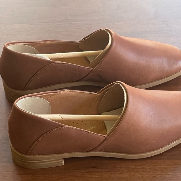 Clarks Pure Belle Slip On Leather Shoes 8M NIOB - Picture 10 of 13